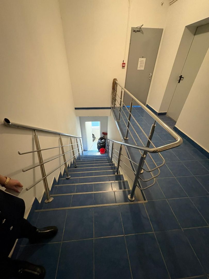 Spațiu de închiriat,ultracentral,Covasna, 152mp, 1000 euro(negociabil) - Poză 7