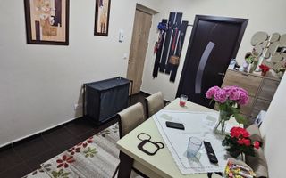 Vând apartament 2 camere decomandat - Poză 6