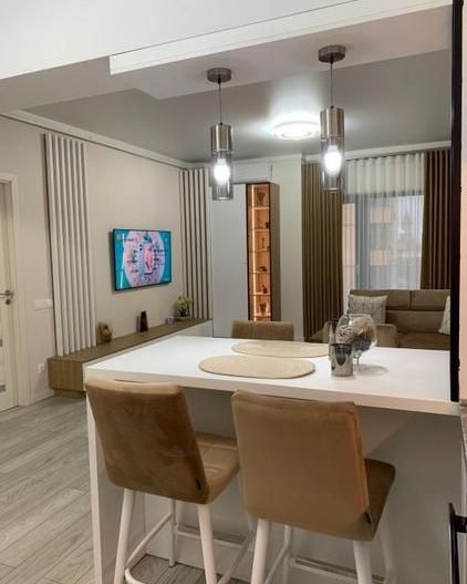 De inchiriat apartament 2 camere bloc Riviera faleza Dunării , 750 Euro - Poză 12