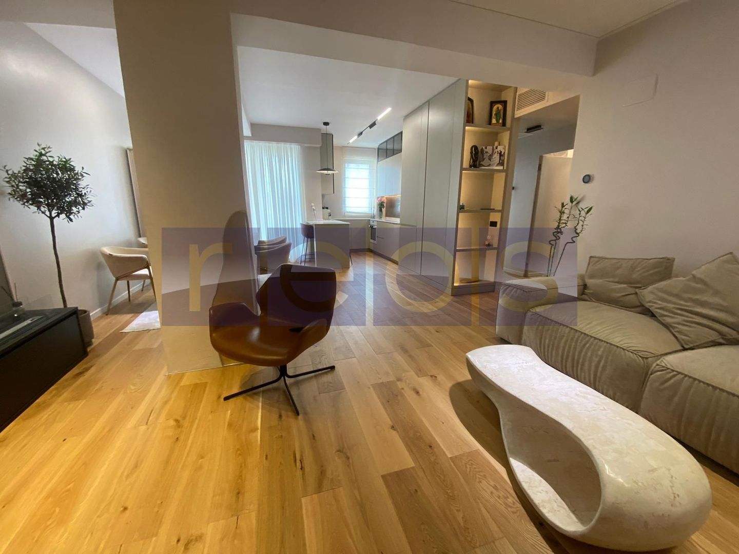 OPORTUNITATE APARTAMENT 100 MP UTILI  | 3 CAMERE | ZONA HERĂSTRĂU - Poză 2