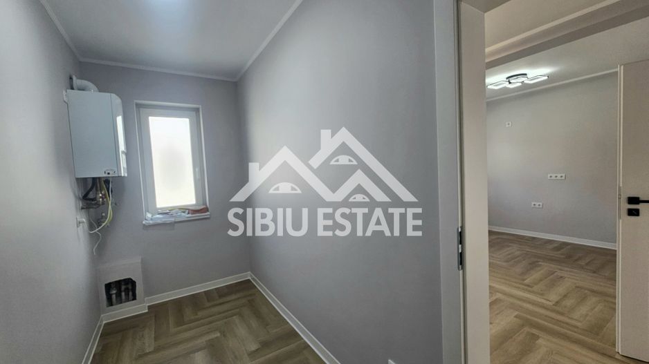 Casa gata de mutare,  finisata, curte mare amenajata Selimbar - Poză 7