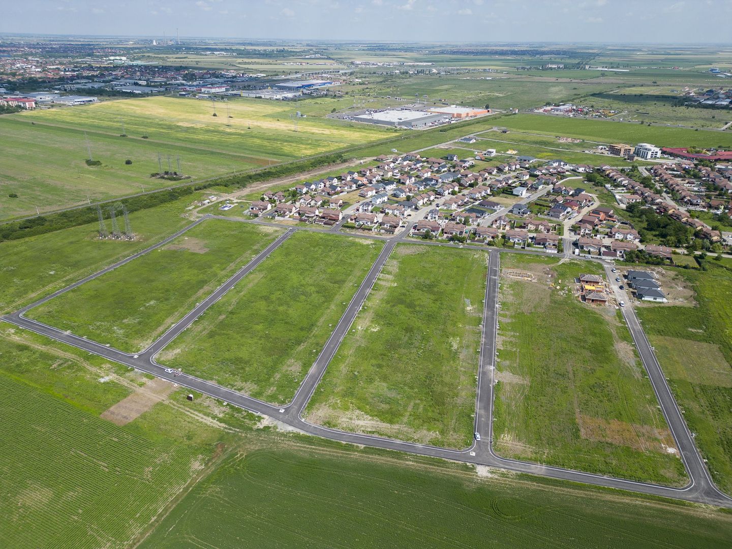 Loc de casa de 476 mp în Via Carmina - Poză 4