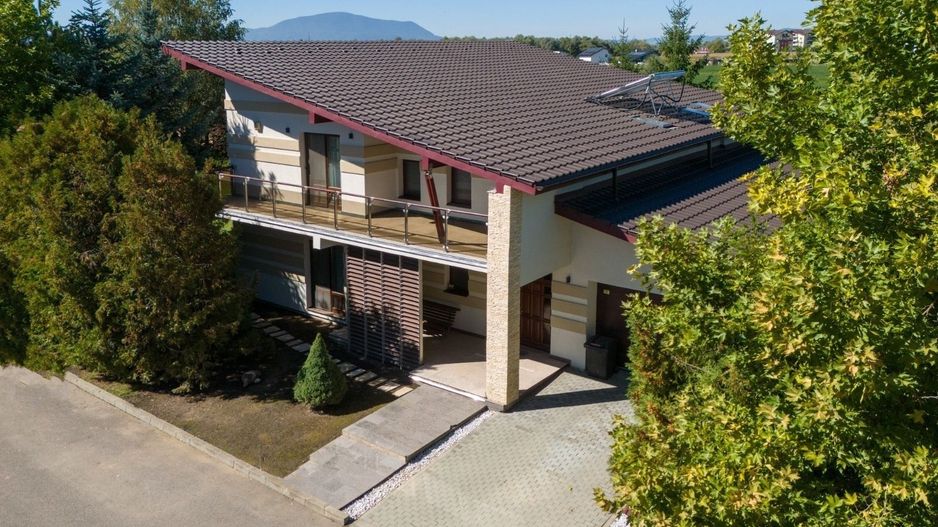 Casă deosebită de vânzare în Sânpetru | Teren 1400 mp - Poză 36