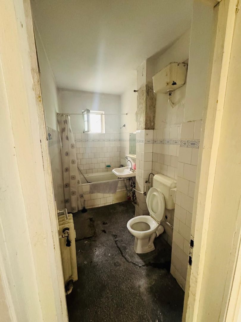 De vanzare Apartament 3 camere, Central, Piata Mica, et 3/4, Arad - Poză 8