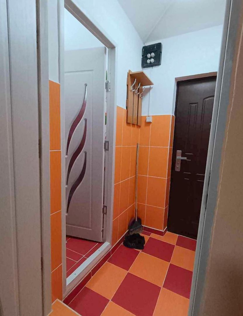 Garsoniera Viaduct, mobilata si utilata, centrala termica - Poză 6