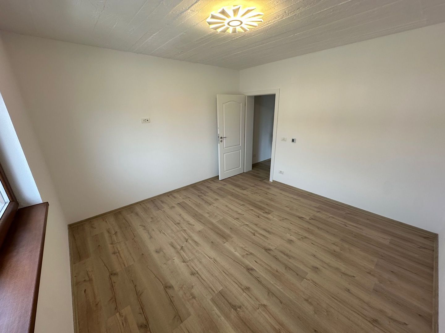 Duplex cu camera pe parter - Poză 29