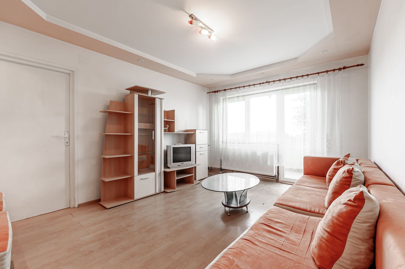 Apartament cu 2 camere, lângă Liceul De Artă Sabin Drăgoi - Poză 2