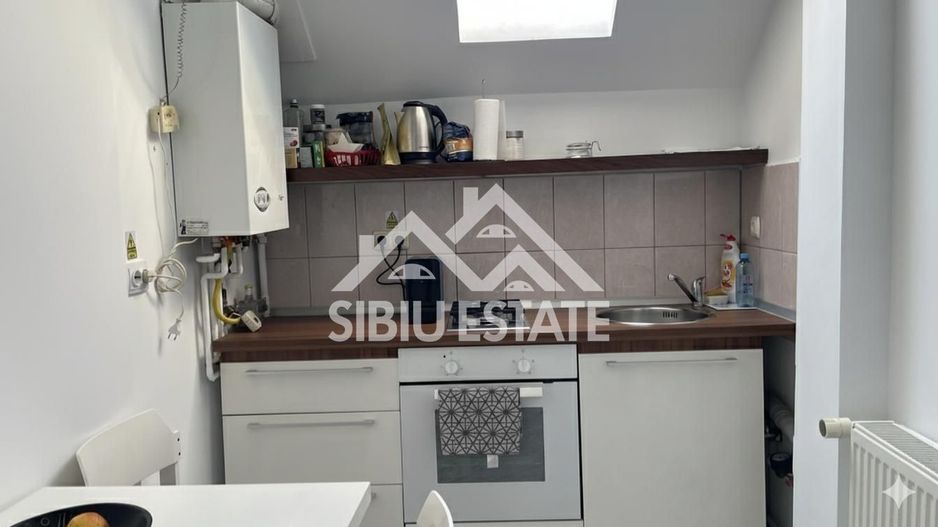 Apartament 2 camere la casă cu pod+curte in  Șelimbăr-Zona Brana - Poză 6