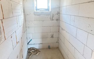 🏡 CASĂ DE VÂNZARE - Poză 4