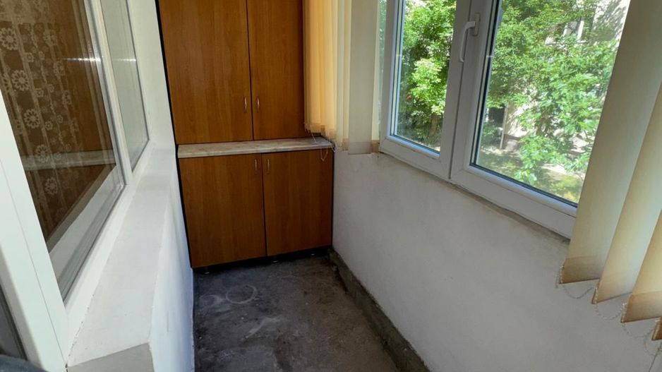 vand apartament 3 camere , zona Splai Mihai Viteazul ,et 1, incalzire - Poză 5