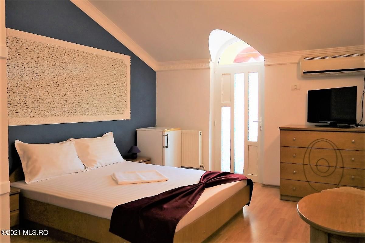 Mamaia Nord - Langa Mare, pensiune la cheie, 11 camere, 9 bai! - Poză 84