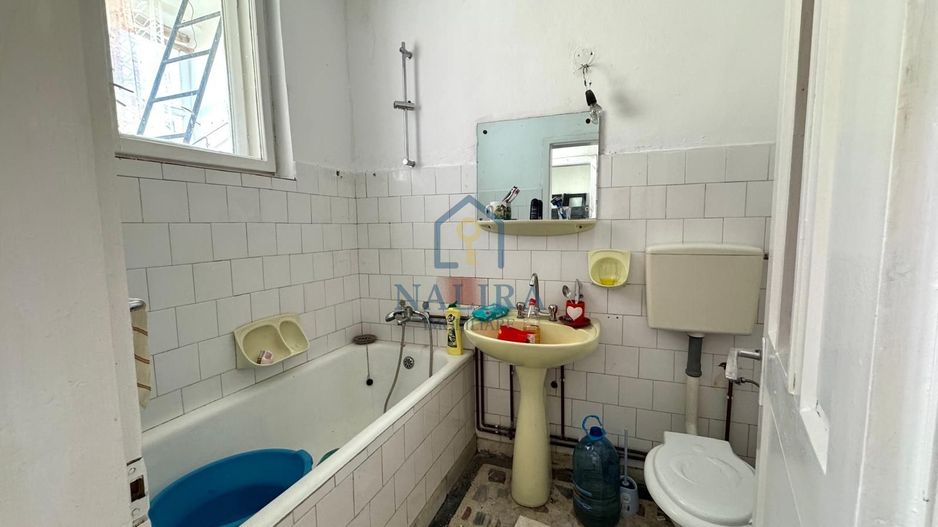 Apartament tip casa de vanzare  P+2  cu garaj -  Sasar - Poză 20