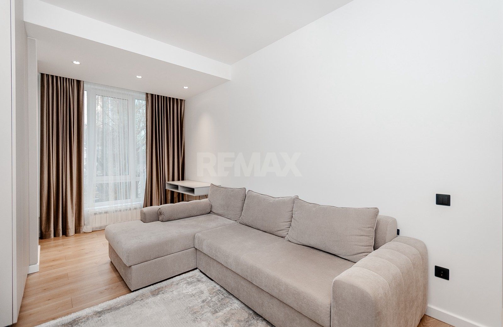 Spre Chirie apartament cu 1 camere. Centru - Poză 6