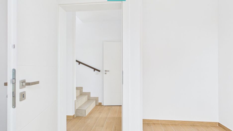 Duplex luminos 101 mp utili, teren 350mp în Covaci - Poză 28