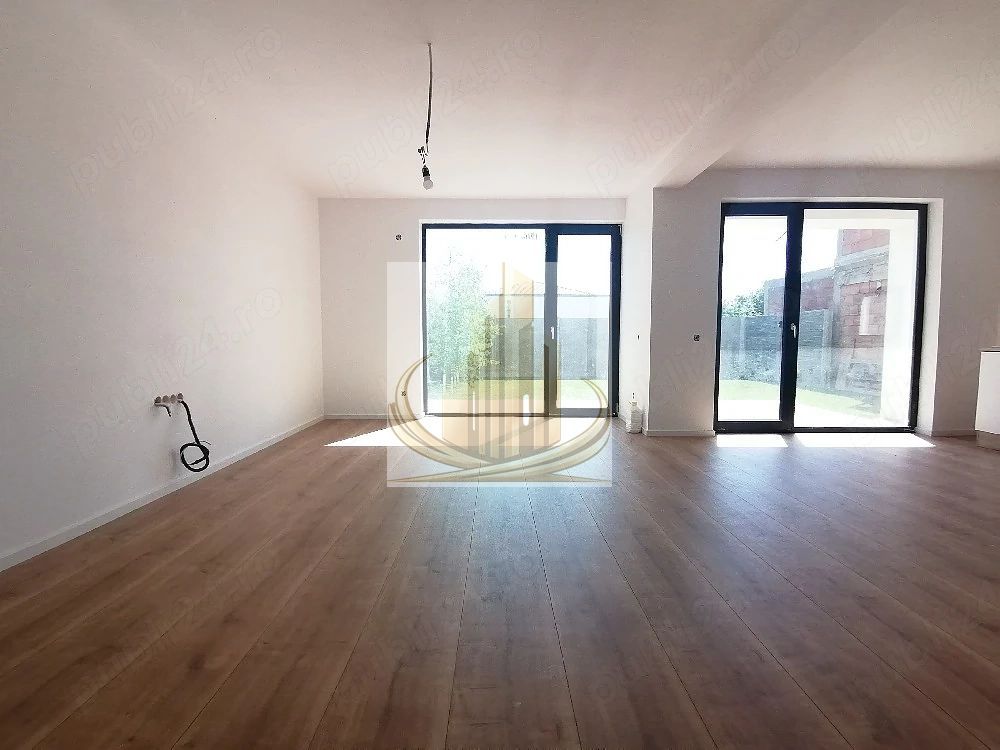 Casa aproape de scoala, gradinita, liceu, 4 camere, asfalt, toate utilitatile - Poză 1