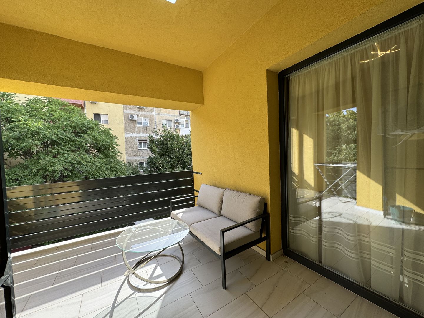 Apartament cu 2 camere mobilat si utilat de lux - Poză 9