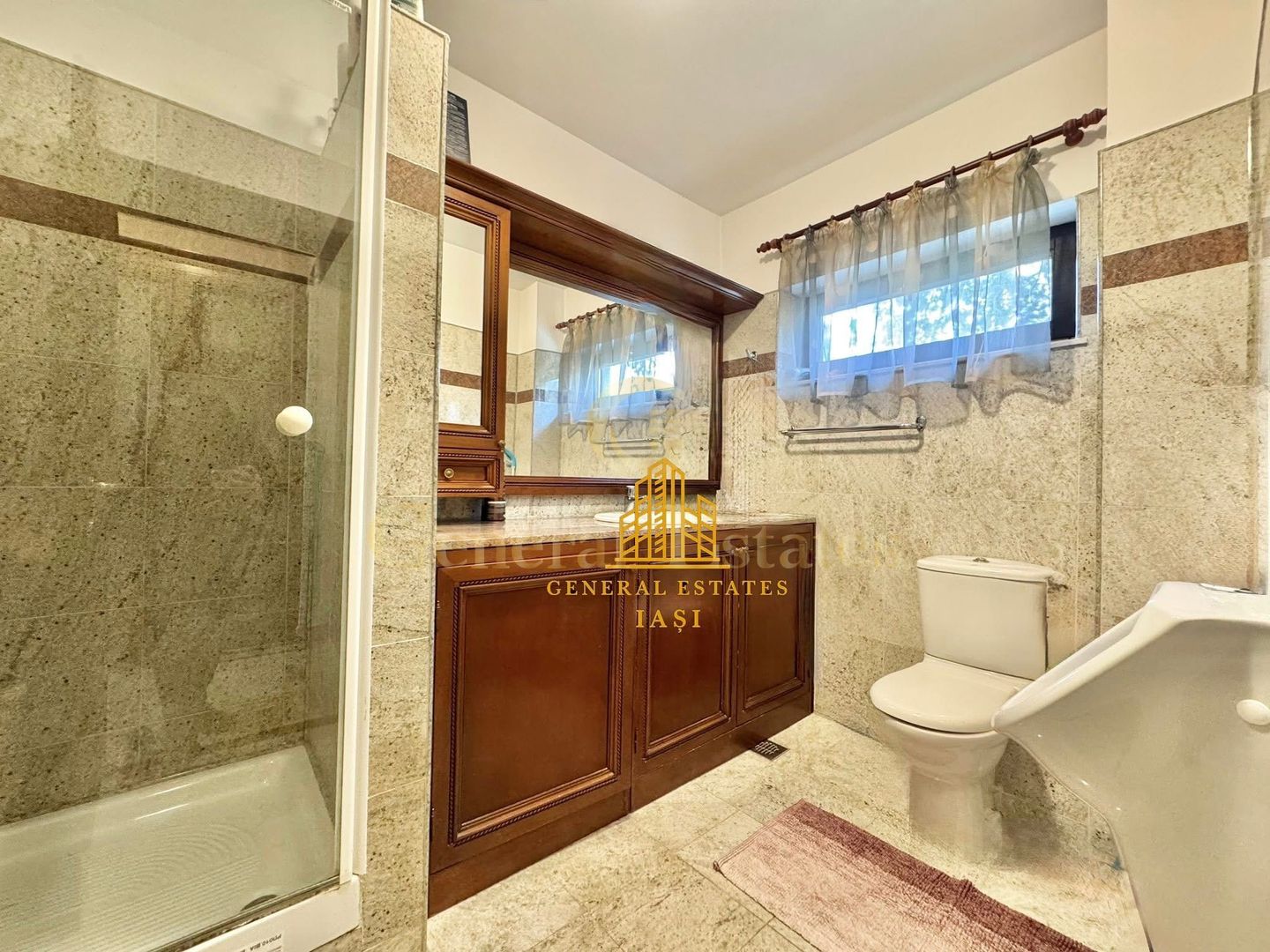 Vânzare Casă în Bucium cu Priveliște Panoramică - Poză 16