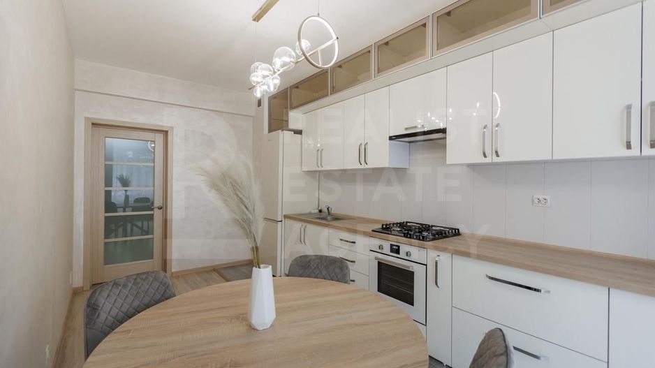 Vânzare, apartament, 2 camere, strada Dr. Tudor Strișcă, Botanica - Poză 2