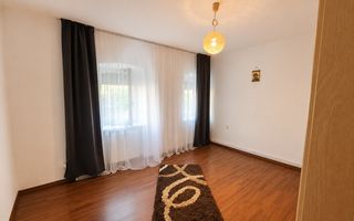 Casă cu 2 apartamente 5 camere 140 mp utili curte 289 mp in Turnișor - Poză 5