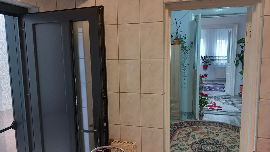 BRASADAS vinde casa curte comuna 3 cam 77mp HALA TRAIAN - Poză 13