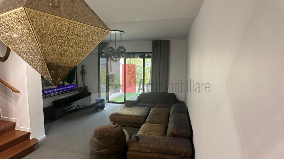 Casa - 5 camere mobilat partial cu 2 locuri de parcare - Poză 2