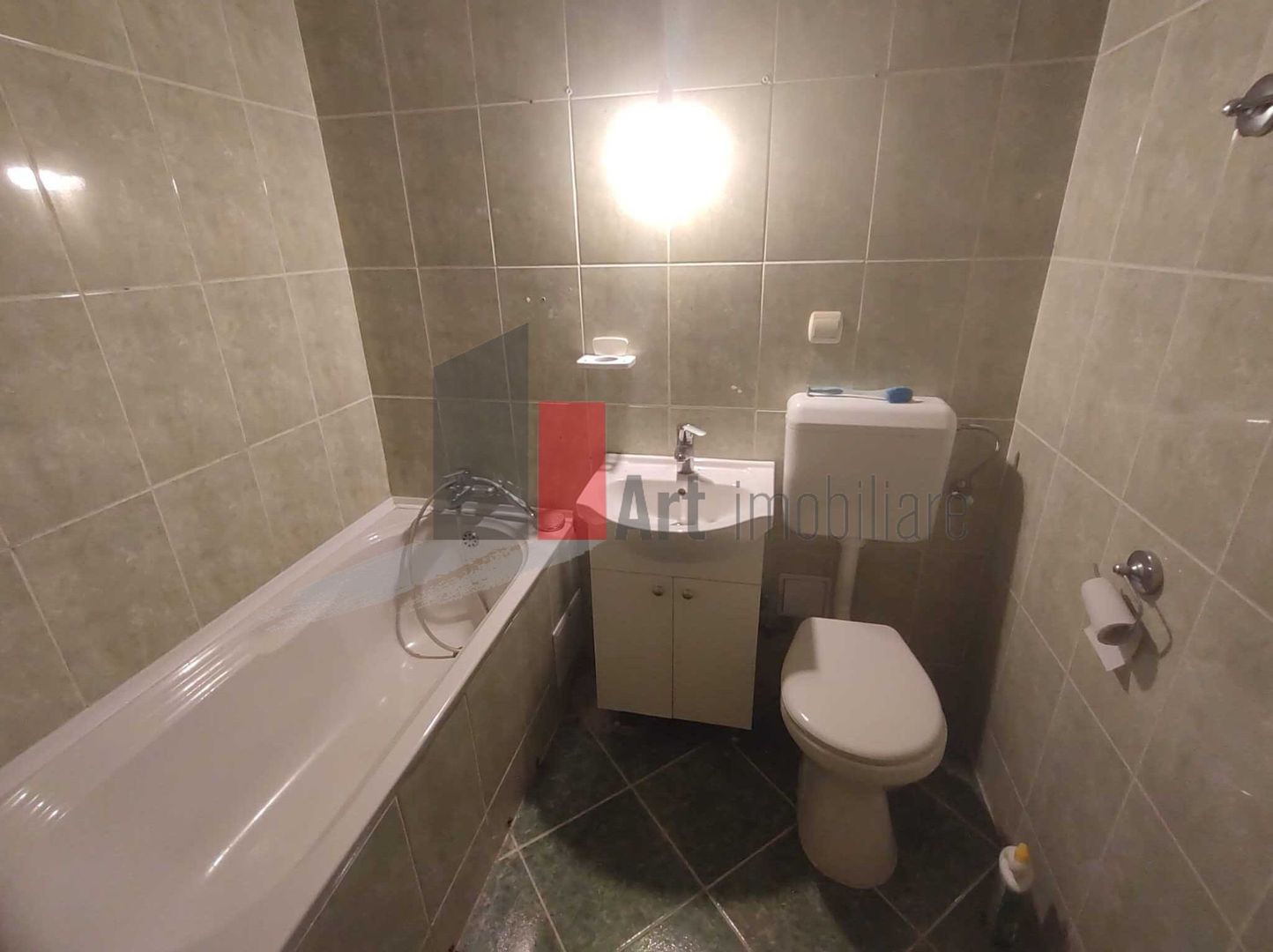Vânzare apartament 4 camere decomandat Bd. Brâncoveanu - Izvorul Mureșului - Poză 2