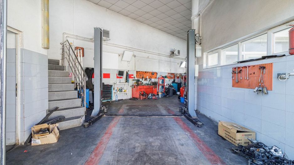 Clădire modernă, versatilă, cu terasă panoramică – locuință sau business - Poză 23