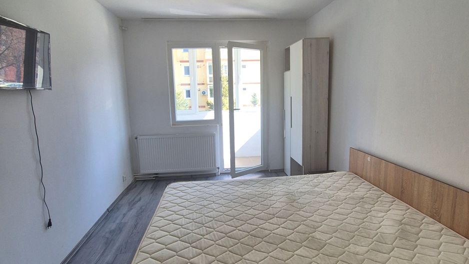 Închiriez apartament 1 camera etajul.1 - Poză 2
