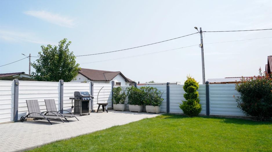 Casa la cheie la intrare in Santandrei - Poză 1