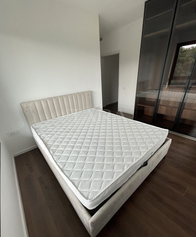 Apartament modern cu 4 camere într-o zonă liniștită aproape de Centru. - Poză 6