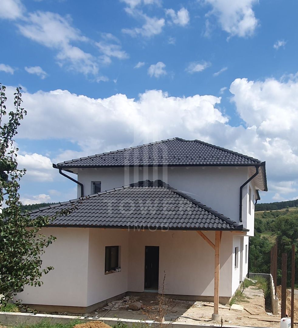 Casa de vanzare la Poplaca . Comision 0% - Poză 1