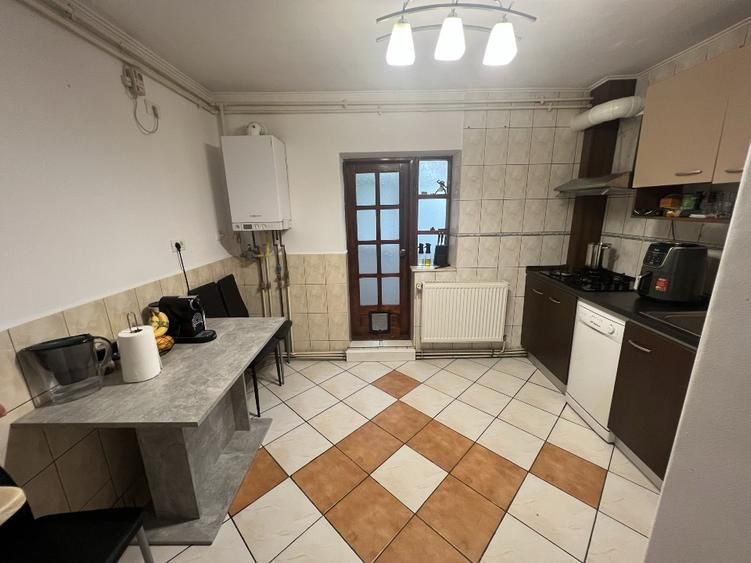 Apartament 3 camere parter decomandat, 67,7 mp, mobilat metrou - Poză 9