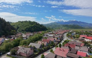 Casă Săsească autentică de vânzare în Râșnov | Teren 720 mp | toate utilitățile - Poză 1