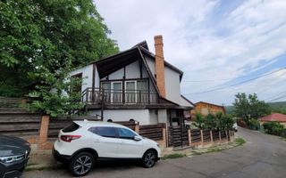 Vilă zona centrală la 750 m de UMF și de Tg. Cucu - Poză 4