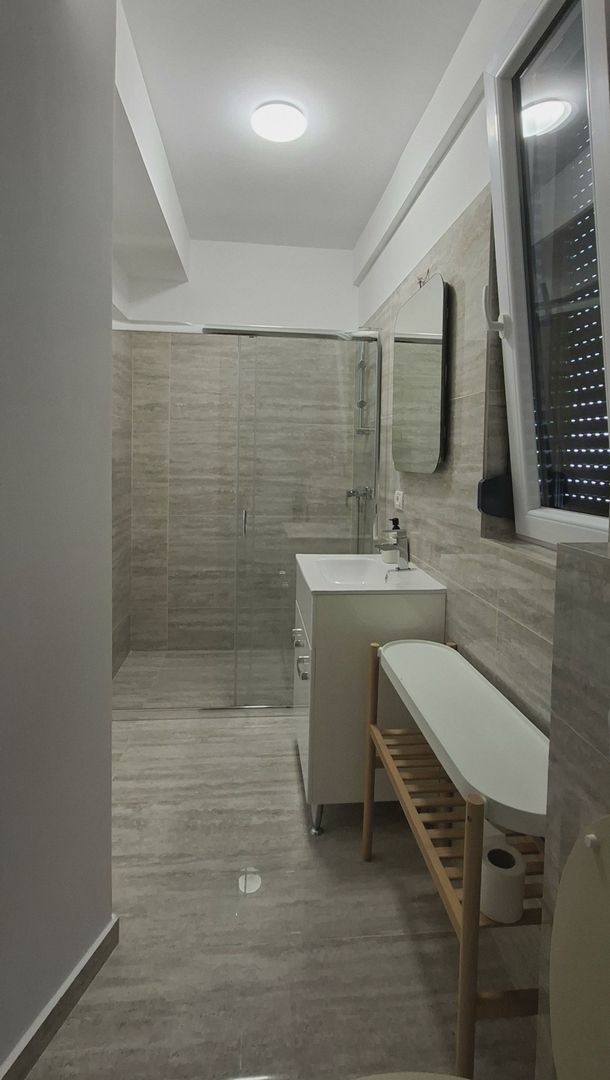 Apartament cu 2 camere si loc de parcare subteran - Poză 8
