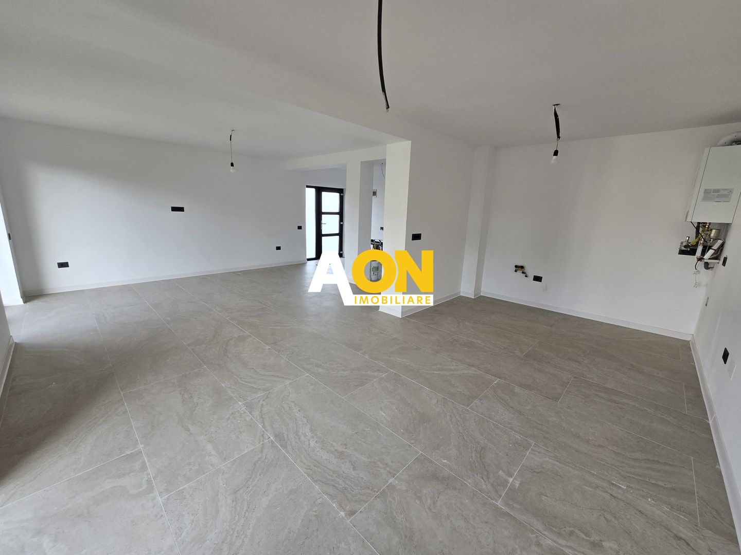 1/2 Duplex de Vânzare, 4 Camere, 350mp Teren, Zona Dealul Furcilor - Poză 2