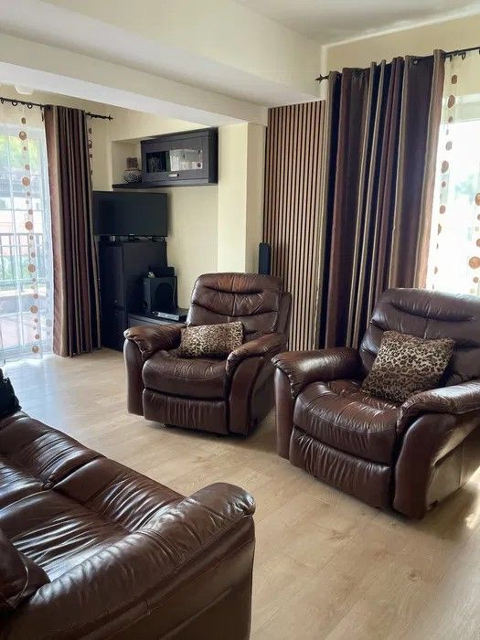 2 Camere Schiller Residence, 64mp, 250000Euro - Poză 4