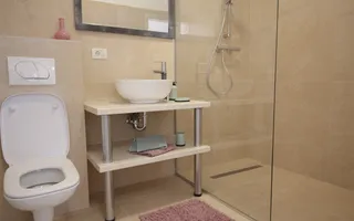 Apartament deosebit cu acces direct din lift - Poză 16