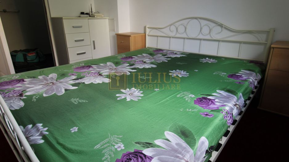 Apartament spatios, 3 camere, centrala proprie - Poză 10