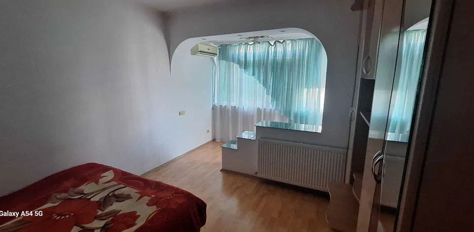 APARTAMENT LUMINOS SI SPATIOS METROU IANCULUI COMISION 0 - Poză 3