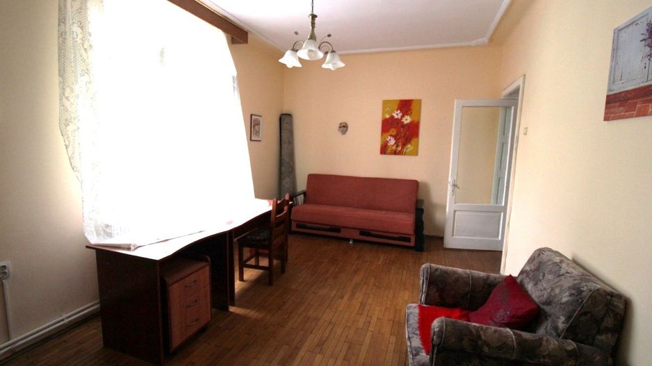 De inchiriat apartament cu 2 camere Gradina Publica et. 4, 300 euro - Poză 1