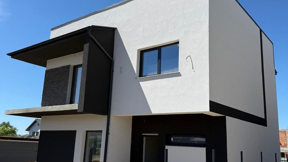 Casa individuala la 4 km de Brasov - Poză 2