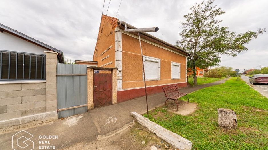 Teren de 1233 mp cu casa, Gai, ideal pentru renovare sau constructie noua - Poză 4
