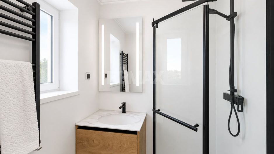 Casă 3 + Living, renovată | 17 ari | Panouri fotovoltaice | Pompă de căldură | Măgdăcești - Poză 26