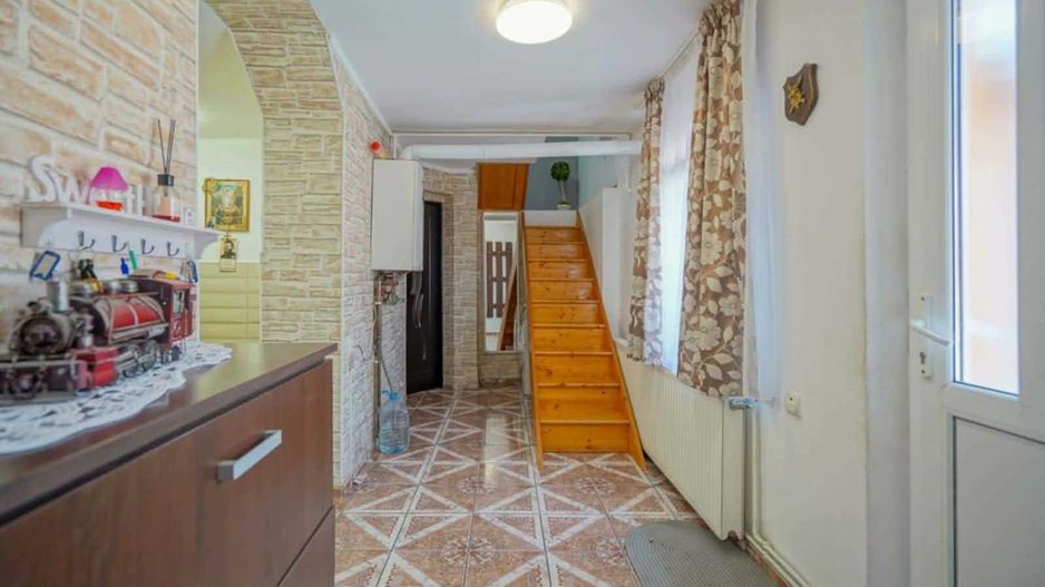 Casa de vanzare, 4 camere, zona Craiter, oras Brasov - Poză 8