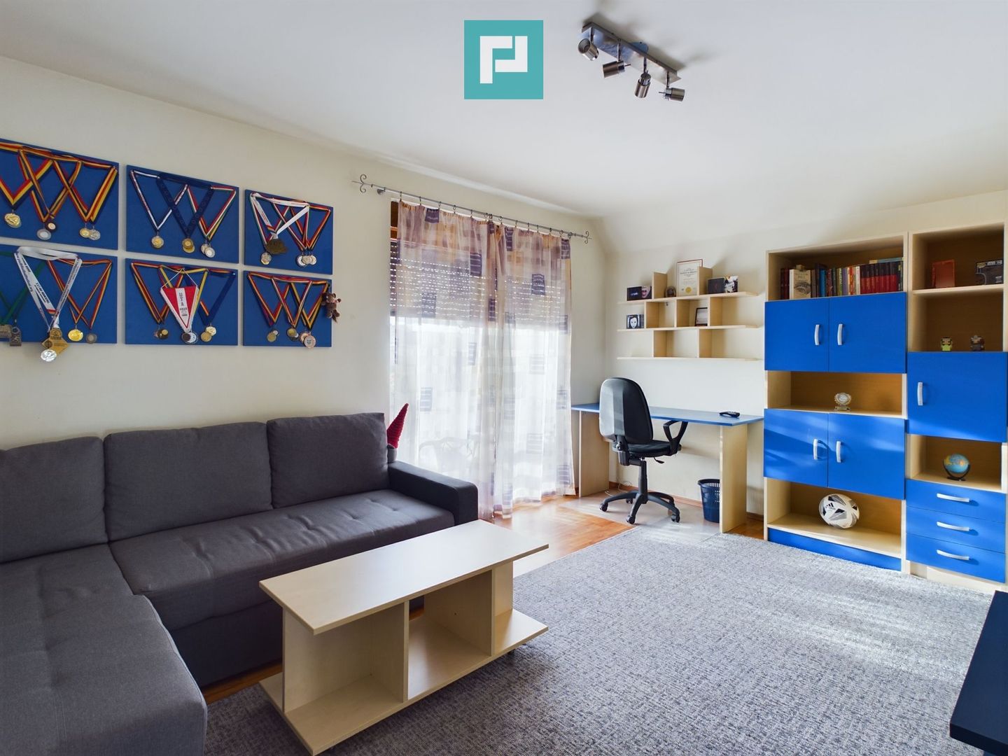 Vilă cu 5 camere de vânzare în zona Aradul Nou - Poză 27