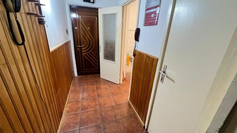 2 cam Girocului parter inalt  cu balcon - Poză 8