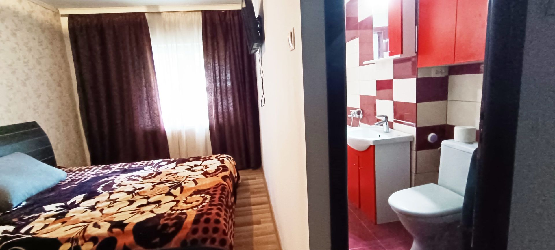 Apartament cu 3 camere pretabil birou sau locuinta in Brasov - Poză 1