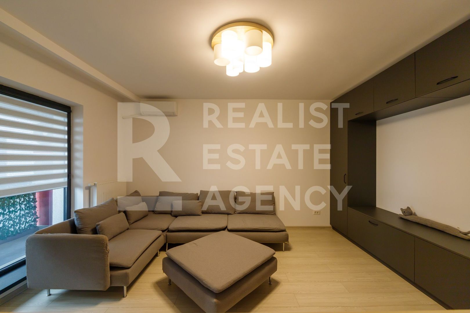 Vânzare, apartament cu 3 camere în zona Lujerului - Poză 4