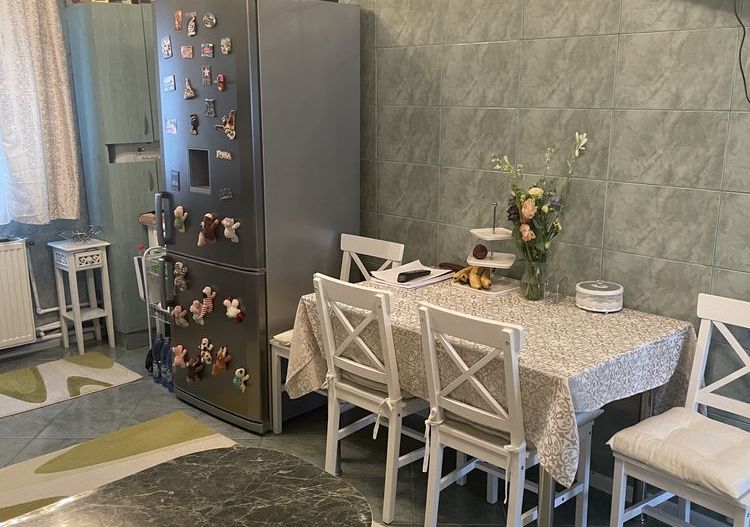 Vand apartament  4 camere - Poză 1